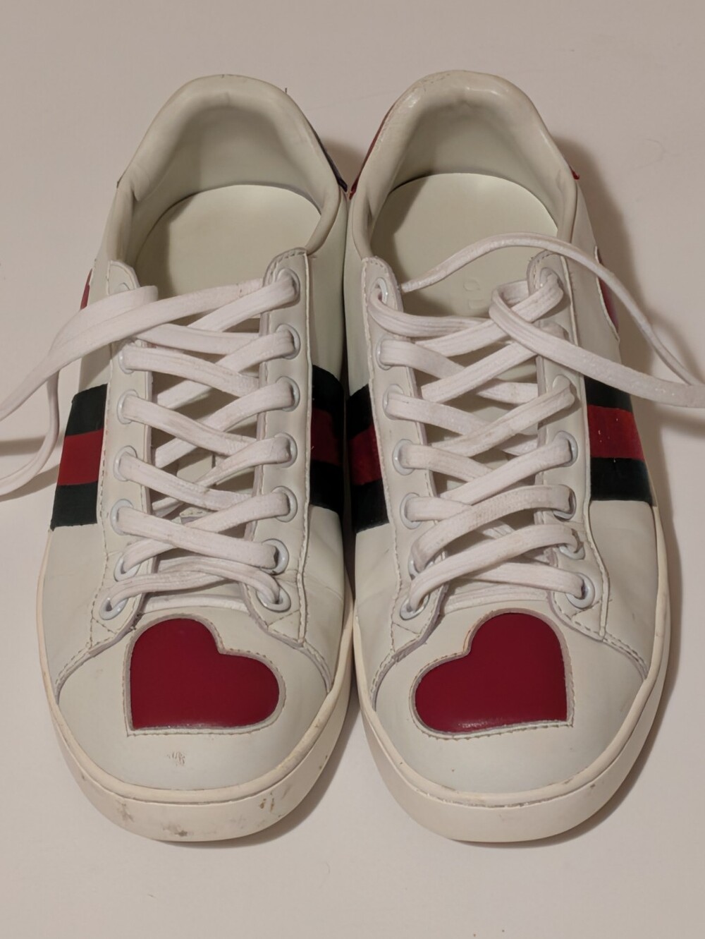 Gucci White Heart Sneakers Size 6